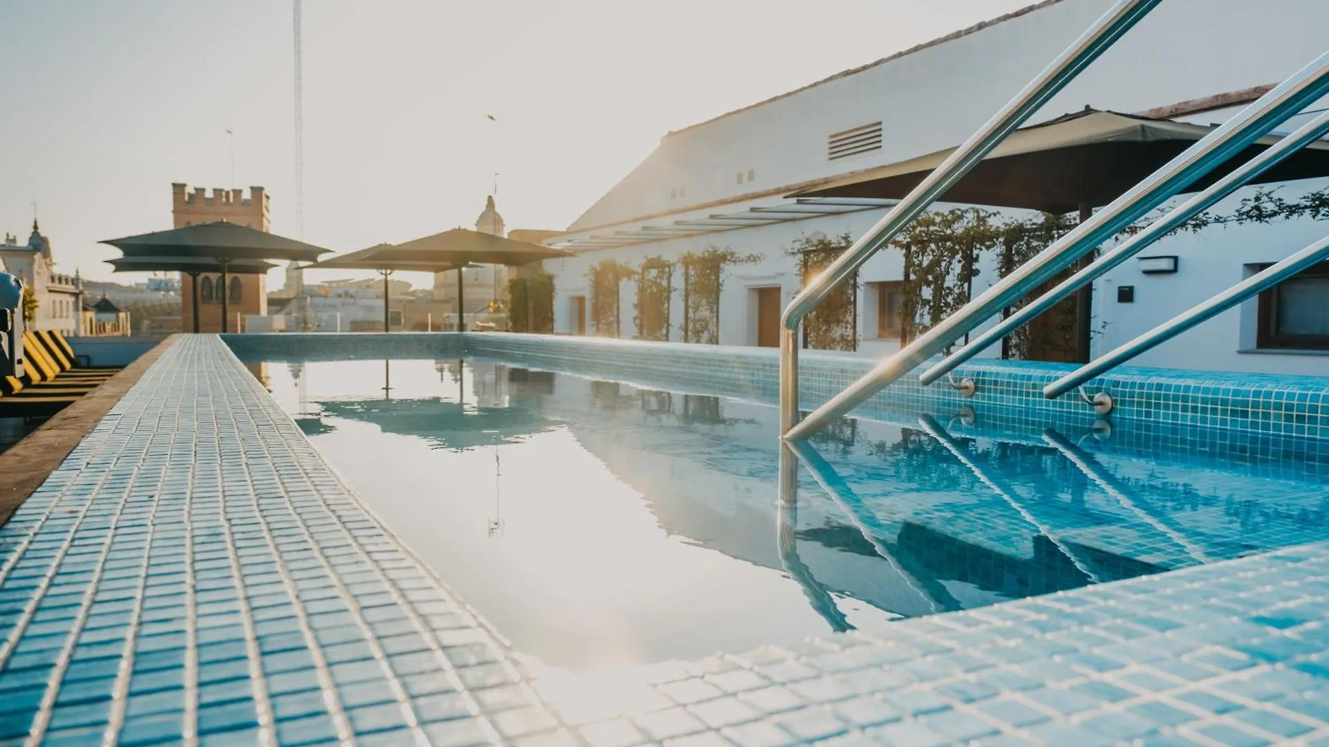 Aquitania Home Suites Sevilha Apart-hotel