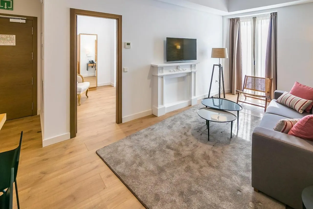 Aparthotel Aquitania Home Suites Seville