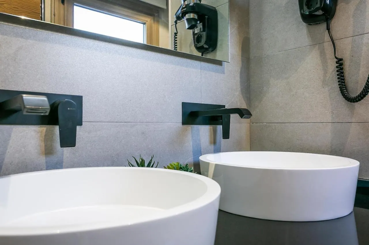 Aparthotel Aquitania Home Suites Sevilla
