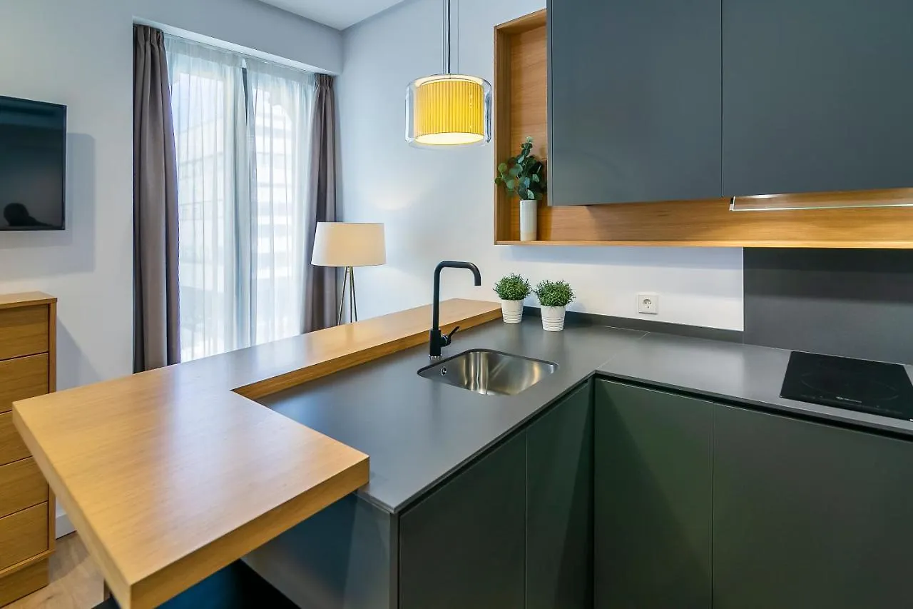 Aquitania Home Suites Sevilla 3*,